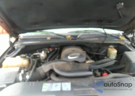 2002 GMC Yukon из США, поврежденный, VIN 1GKEC13V42R252461